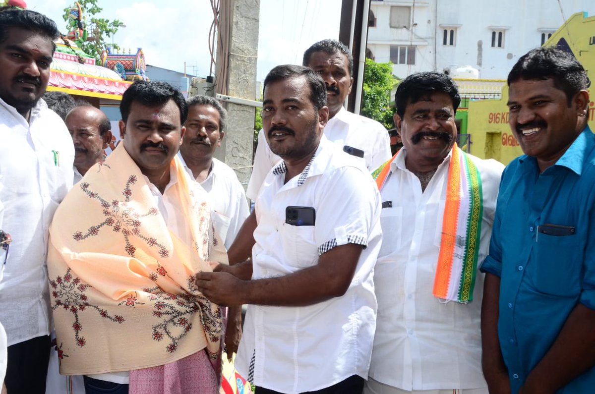 சுரண்டை ஶ்ரீ பொட்டல் மாடசாமி ஆட்டோ ஓட்டுனர்கள் மற்றும் உரிமையாளர்கள் நலச்சங்கம் துவக்க விழாவில் கலந்து கொண்ட போது