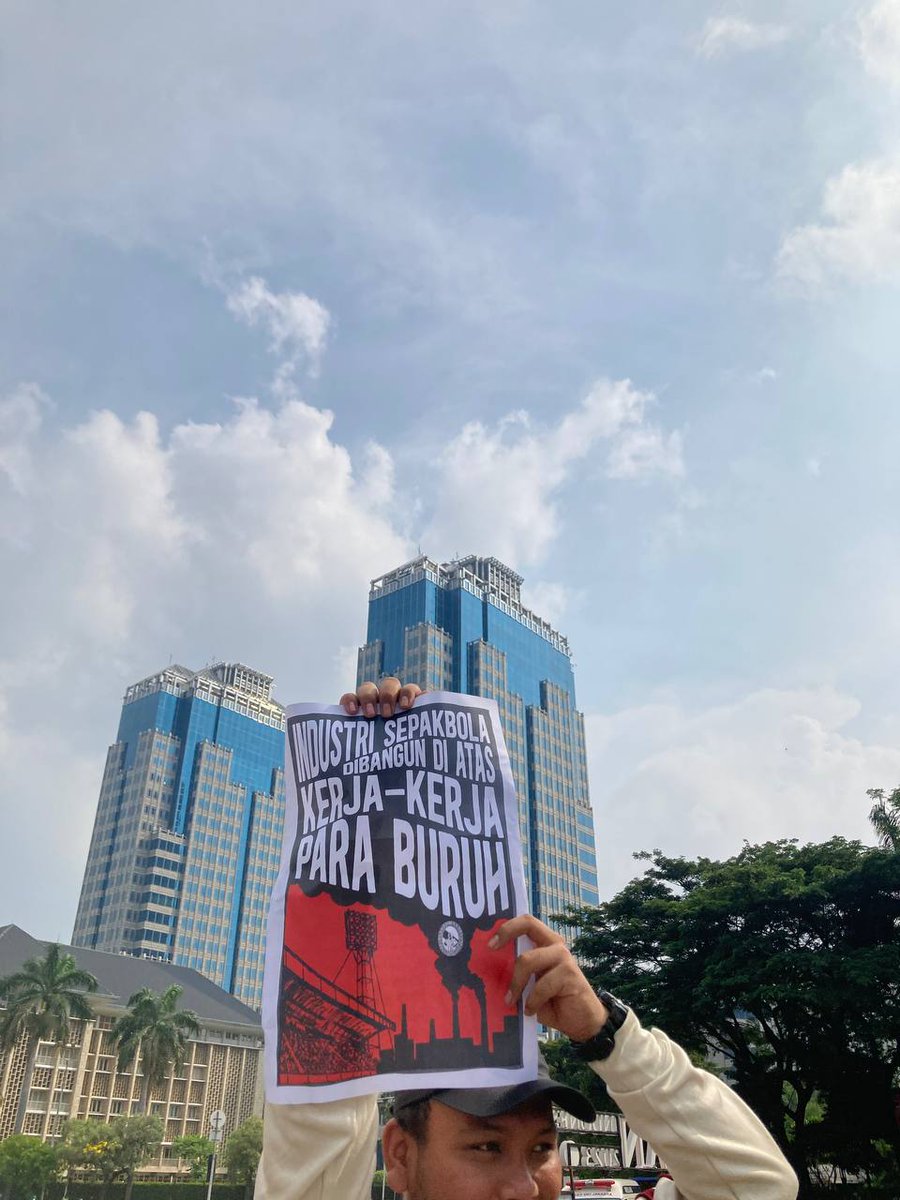 tribunkultur_'s tweet photo. #TKFC
#LaKultura
#MayDay https://t.co/znLcmA1GdR