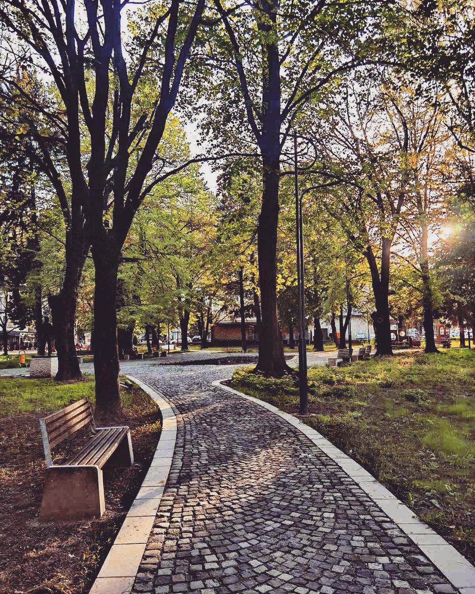 Good morning from Peja 🙏🌞 We wish you beautiful week 💪💚🇽🇰
°
#visitpeja #pejatourism
#peja #nature #parks #citypark #kosova #visitkosova #tourism #travel #travelinspiration #green  #greencity