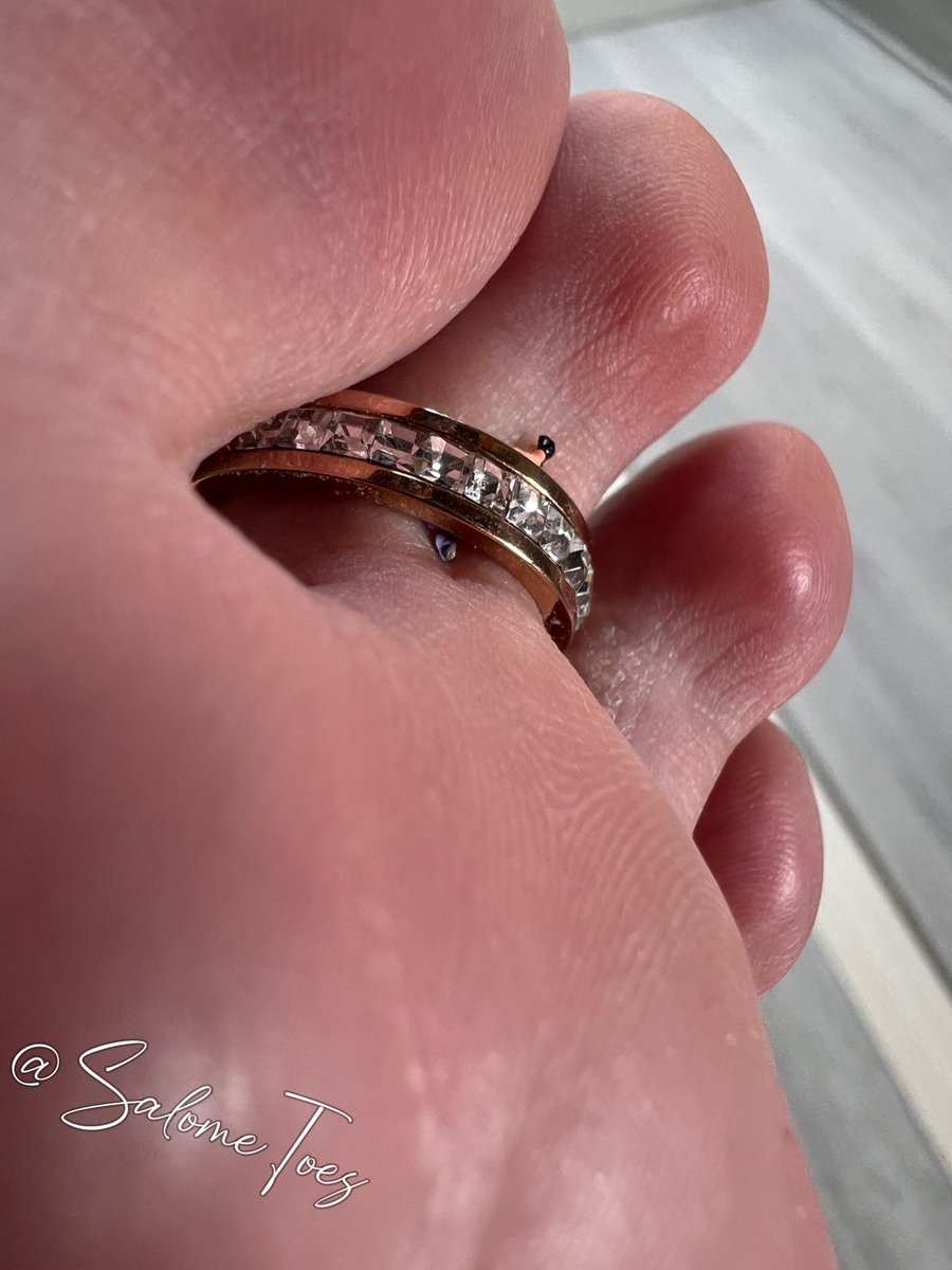 SalomeSaSa tweet media