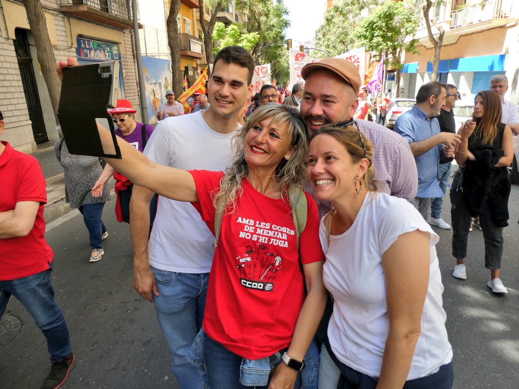 ✊Participem a la manifestació de  l'#1deMaig‼️ Visca la classe treballadora!