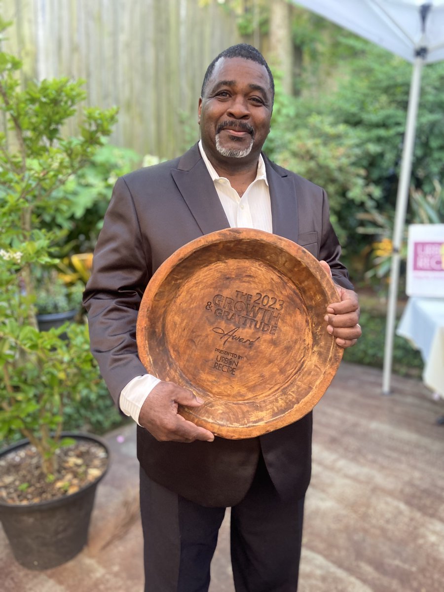 WoodwardAcademy's tweet photo. Over the weekend, Woodward was recognized for a partnership cultivated with Urban Recipe's Tummy &amp; Soul during the 2020 shutdown. 

The partnership involved employee volunteers packing meals &amp; sanitizing the space as well as usage of the middle school dining hall. 
#woodwardway https://t.co/DiwSPsqb4a
