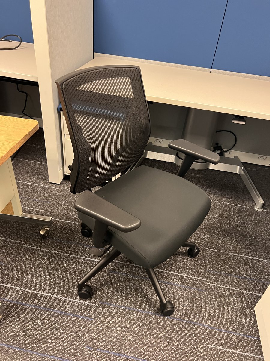 floridafurnex's tweet photo. SitOnIt Focus task chair in black now in stock! Beautiful, comfortable and affordable black mesh chair perfect for any office. 954-686-6668 #usedofficefurniture #sitonit #officechairs #liquidation #ergonomic #mesh #officefurniture #taskchair #Miami #FortLauderdale #WestPalmBeach https://t.co/pUMx3PP7vF