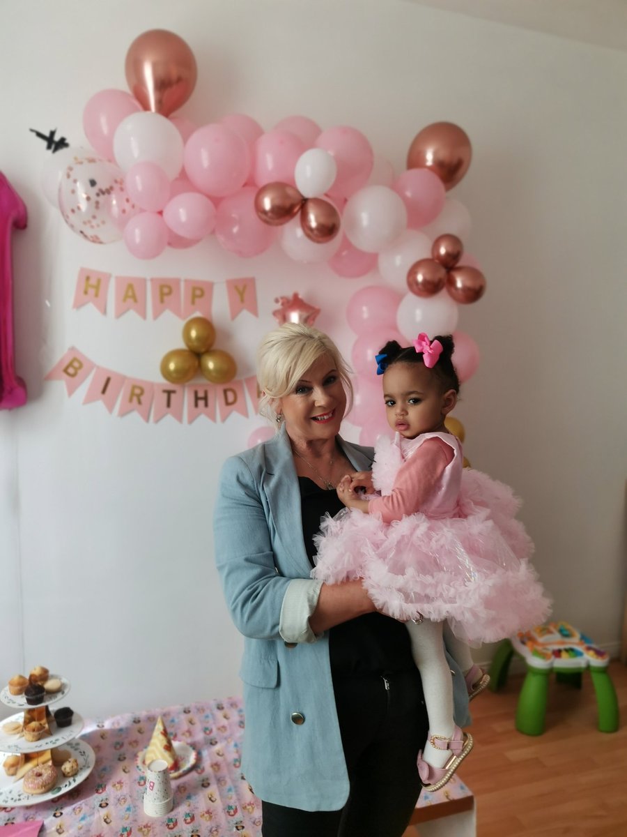 berniesmyth97's tweet photo. Never underestimate your calling!!
This time last year I actually helped deliver Stanton baby Elfrata into the world π and today I had the amazing privilege of celebrating her 1st birthday πππ #Godisincontrol #priviledged #Stantoncares #protectingboth #preciouslife https://t.co/AgA4wFyFfO