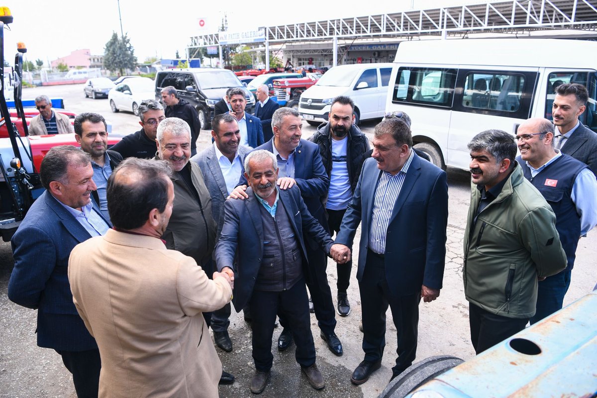 Esnaflarımız ve vatandaşlarımızla bir aradayız.

Bereketli ve hayırlı işler diliyorum.

📍Yeşiltepe Galericiler Sitesi