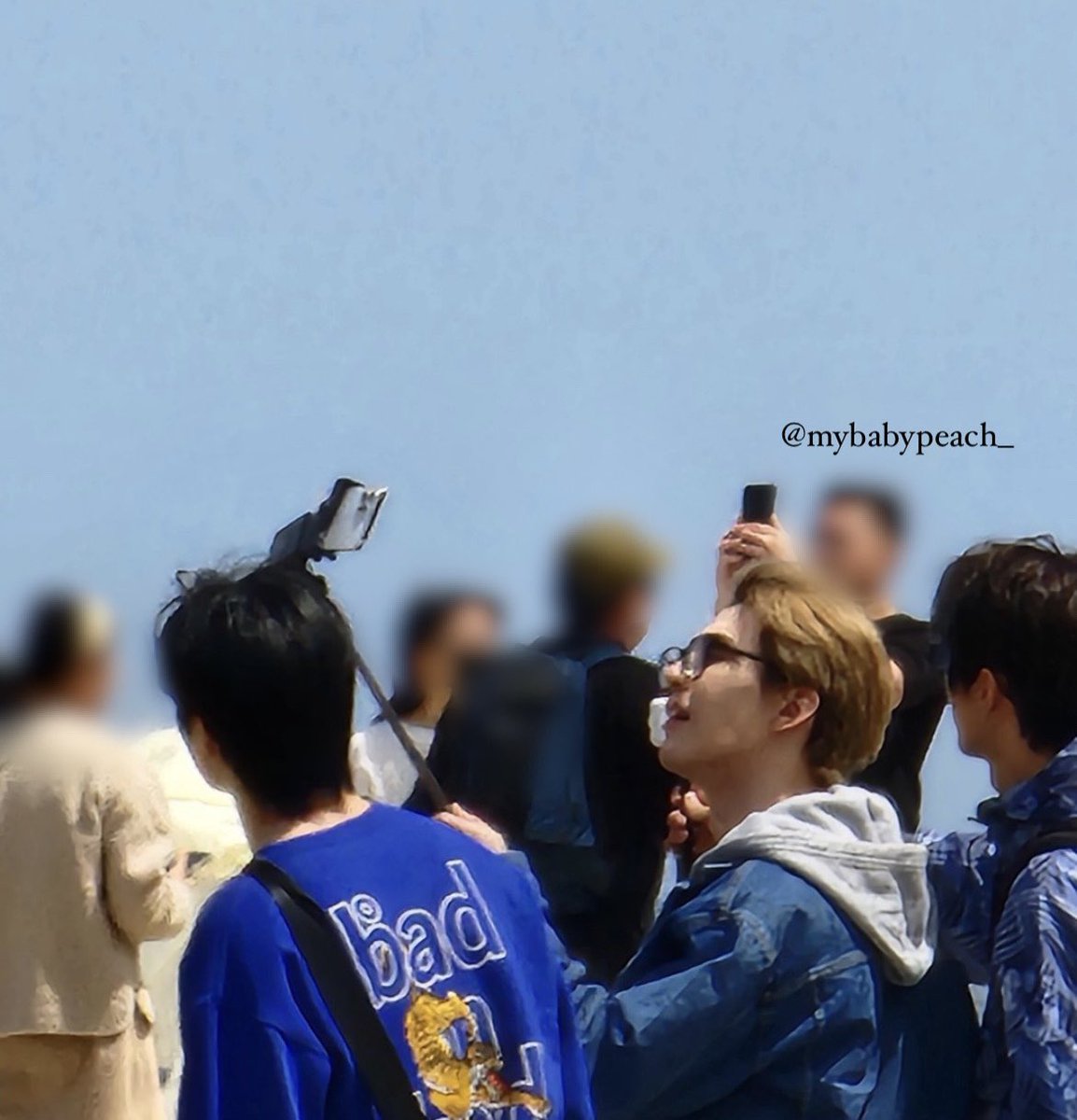 wumutipics's tweet image. an op saw wumuti and lee seunghwan at Sokcho Beach today

cr. mybabypeach_