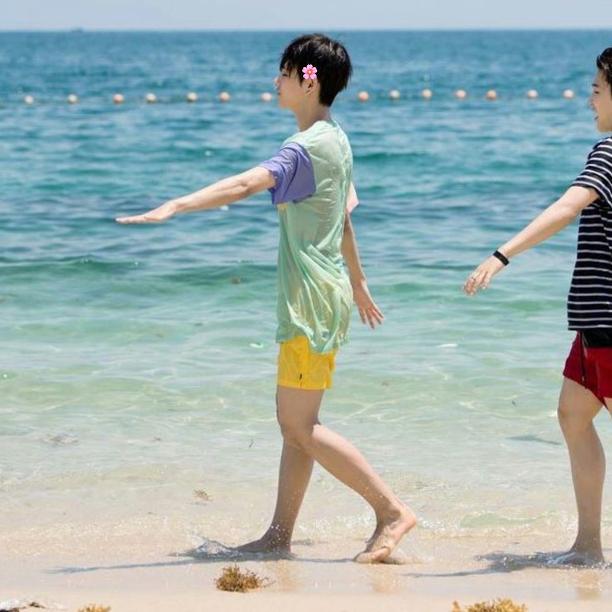 สวยจังสวยมาก วิวทะเลก็สวยไม่สู้เธอ