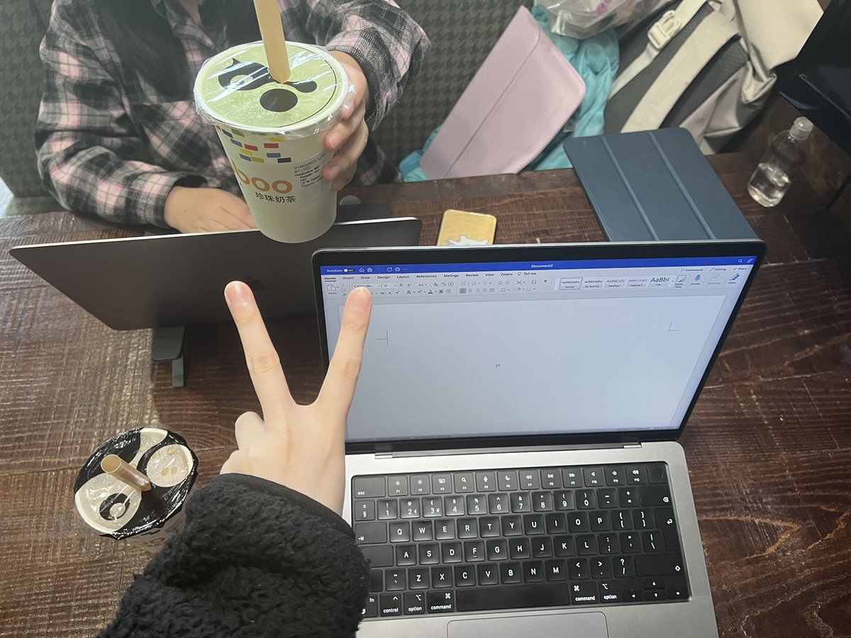 PhD on International Labor Day! Thanks for the milk tea 🧋from Stella <a href="/StellaXu27/">Stella Xu</a>, it makes the PhD easier~~