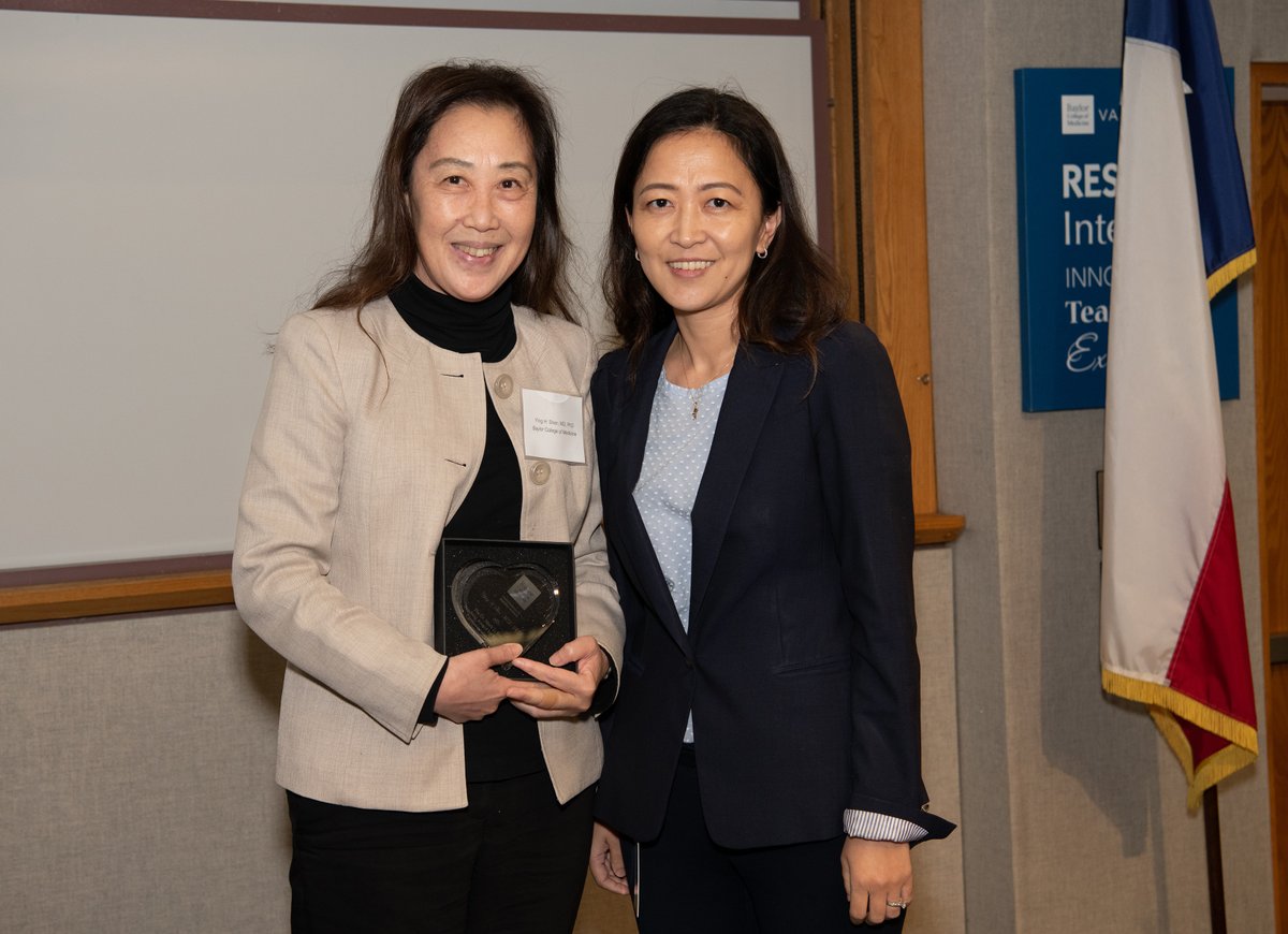 Dr. Ying Shen has received the Dr. Mark L. Entman Teaching Award for Excellence in Cardiovascular Education.  The award is given by the CVRI Education and Training Committee based on learner feedback and evaluation scores. <a href="/scottlemaire/">Scott LeMaire</a> <a href="/DrRosengart/">Todd Rosengart, MD</a> <a href="/BCM_CVRI/">BCM_CVRI</a> <a href="/JCoselli_MD/">Joseph Coselli, MD</a>