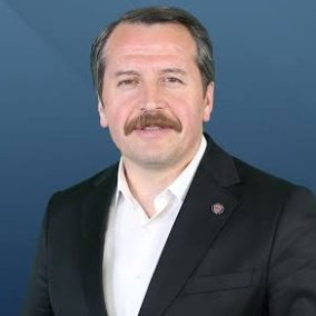 SahaDerya35's tweet photo. Zerzevat Ali ve avaneleri 
1 Mayıs Emekçi Bayramında 
Genel kurul yapıyor 
Cumhurbaşkanı gelip konuşma yapıyor ama böyle bir zamanda
Memura avucunu yalatıyor 
Sizin yatacak yeriniz yok 
#MemurSeçimiBekliyor https://t.co/OjEmjFi3ml
