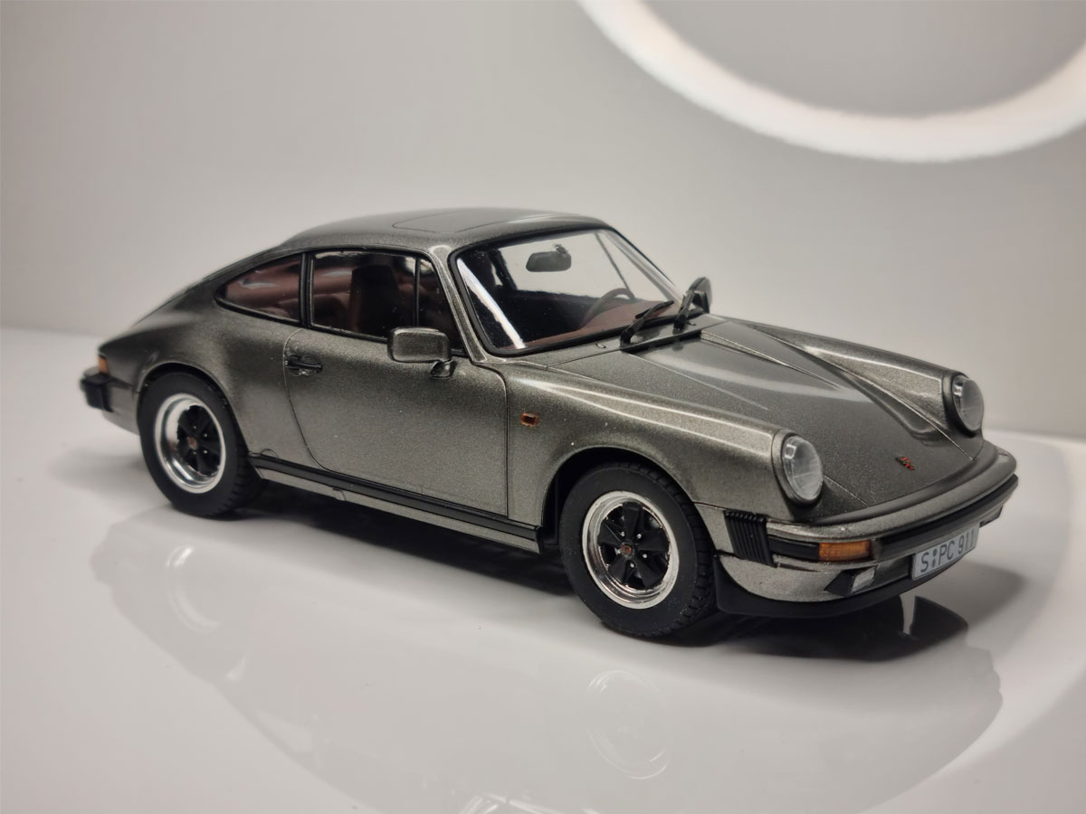 RevellGermany's tweet photo. Porsche 911 G Model Coupé in scale 1:24 built by Maciej Misiorny.
#revellgermany #scalemodel #discoverrevell #modellbau #revellkit #modelkit #porsche911 #porsche #911 https://t.co/eiVabE8wKy