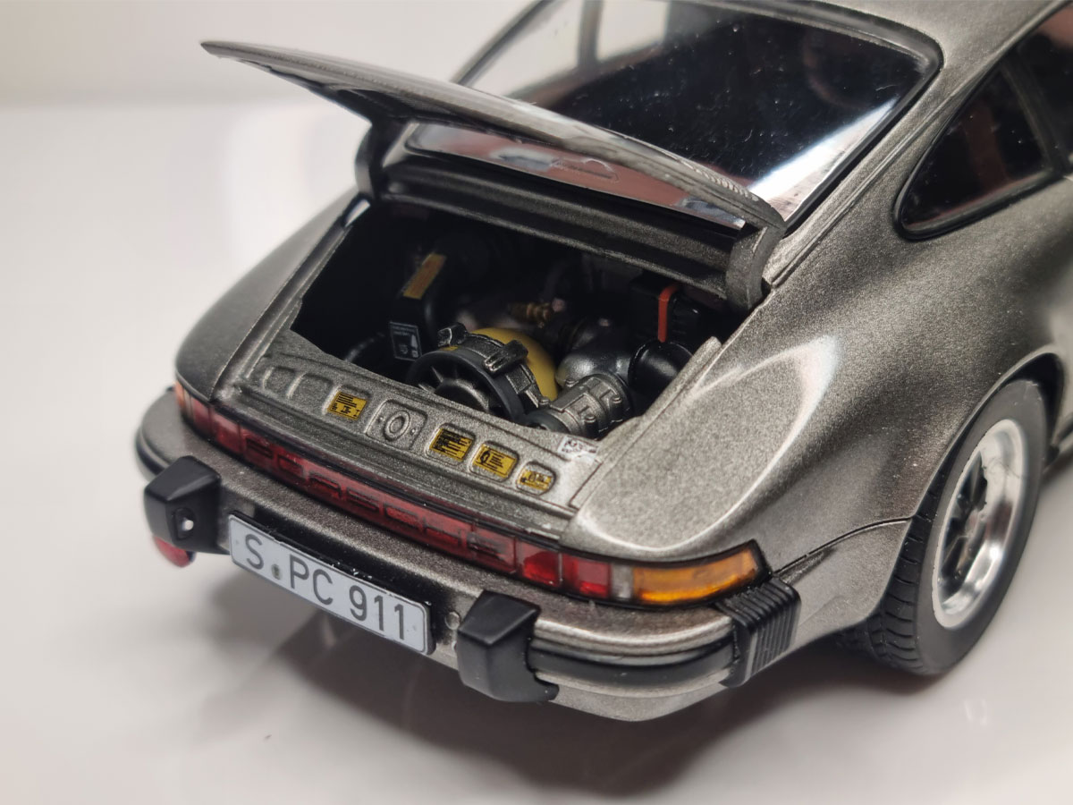 RevellGermany's tweet photo. Porsche 911 G Model Coupé in scale 1:24 built by Maciej Misiorny.
#revellgermany #scalemodel #discoverrevell #modellbau #revellkit #modelkit #porsche911 #porsche #911 https://t.co/eiVabE8wKy