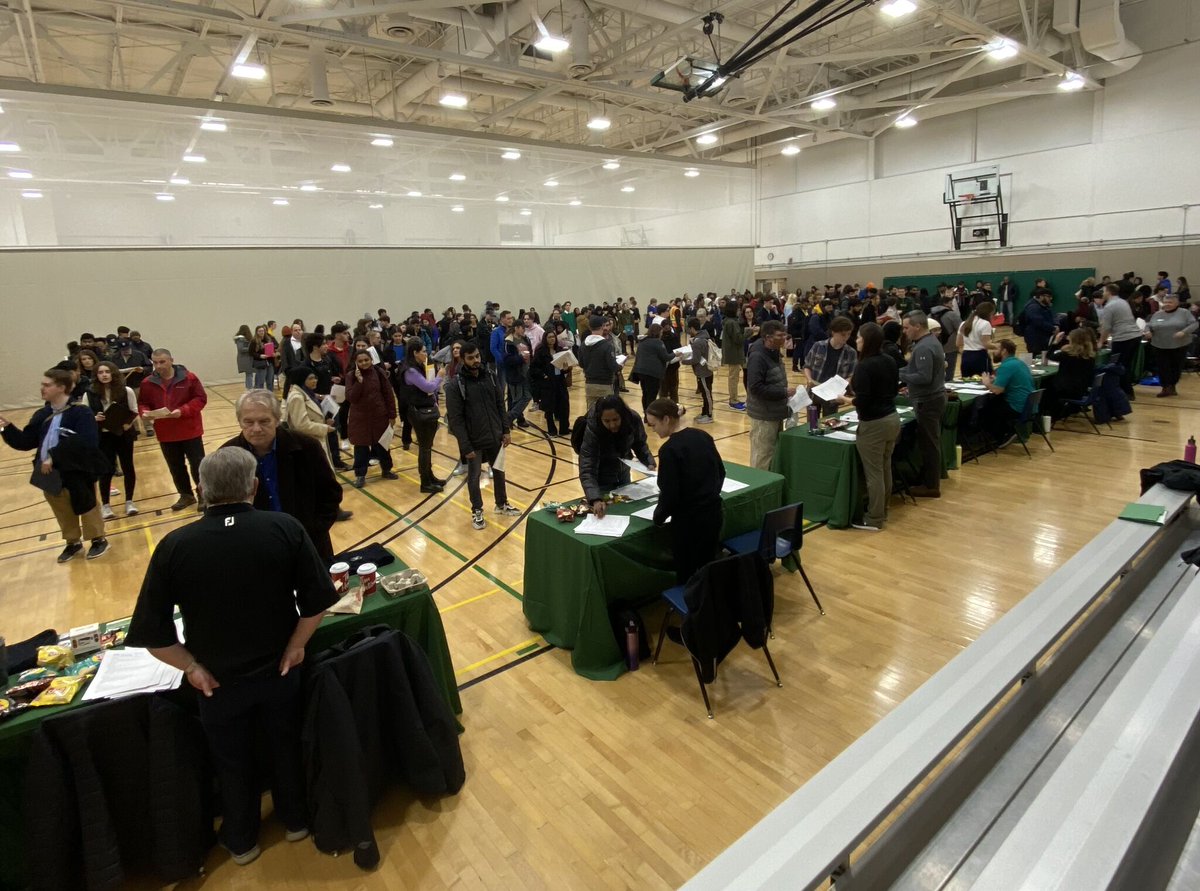 CityofLdnOnt's tweet photo. We’re hosting a recreation job fair on Thursday, May 4 from 5:30 to 7:30 p.m. at Carling Heights Optimist Community Centre. 📅✍📋

We’re hiring for summer positions at arenas, pools and day camps.

Learn more: https://t.co/BbWkV7YKea

#LdnOnt l #JoinTheTeam l #Recreation https://t.co/kUbl14Yzdr