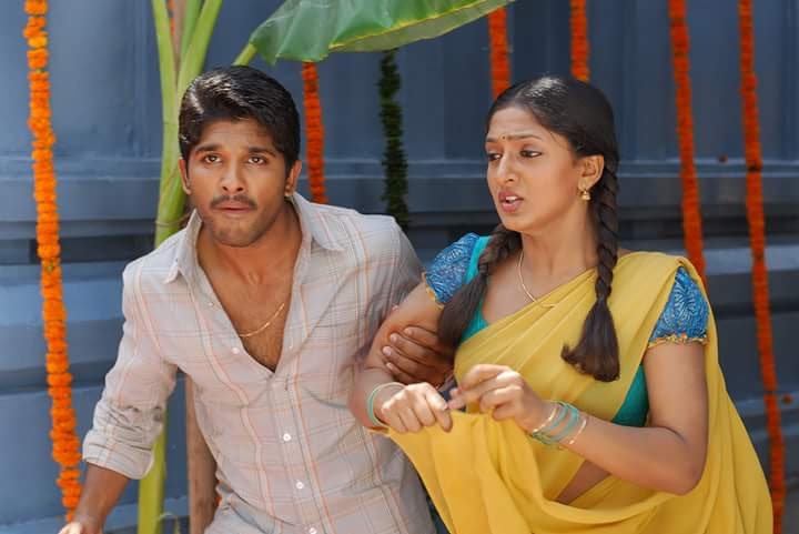 ratankmr6's tweet photo. Celebrating 15 glorious years of IconStAAr @alluarjun's iconic family entertainer #Parugu!
A classic hit for #AlluArjun𓃵 Anna 

#15YearsForParugu 
#PushpaTheRule 

#TeamAAWarangal @AIAFA_Warangal 
@TrendsAlluArjun @imsarathchandra @AIAFAOnline @SVC_official #BommarilluBhaskar https://t.co/aPknQGd2Yw
