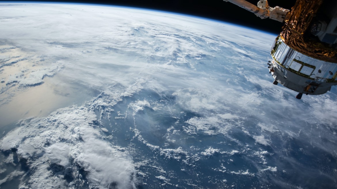 FoodEng's tweet photo. Now is the time for food and beverage #Manufacturers to collaborate for #Sustainable and #Equitable food systems.
Learn how:
🔗 https://t.co/EMqZMJdCUz
📷 Photo by NASA on Unsplash
#LaborShortage #Conservationalism #ConsumerDiets #GHGEmissions #FoodDevelopment #Automation https://t.co/97qIkLLRdw