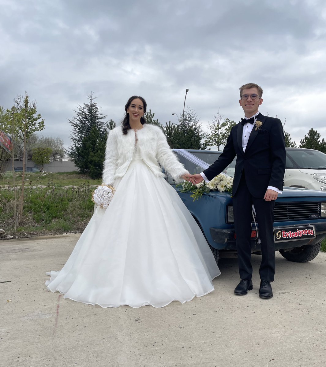 tunckurtmat's tweet photo. Dünyanın en güzel kızıyla ve dedemin hatırası olan mavişimizle mutlu günümüzü sizinle de paylaşmak istedim. Mutluluk paylaştıkça çoğalır 💫 @yamopucinowsky teşekkürler sevgilim🤍 https://t.co/wQPXLMMe7O