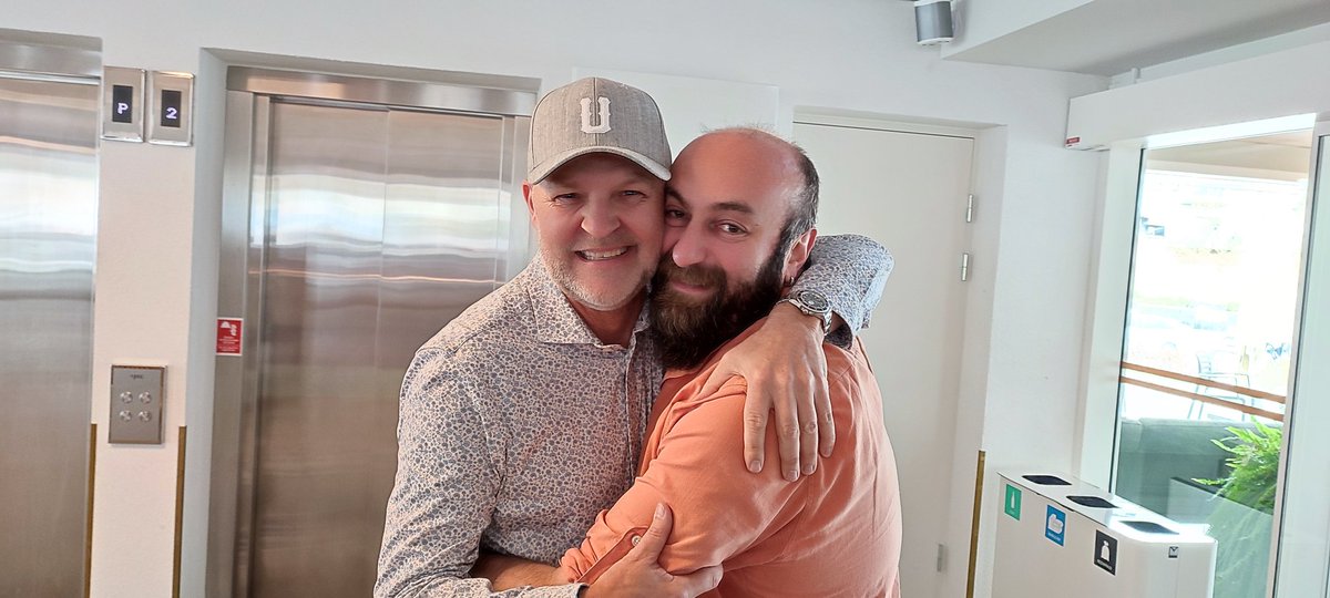 Gagi Eriş tweet media