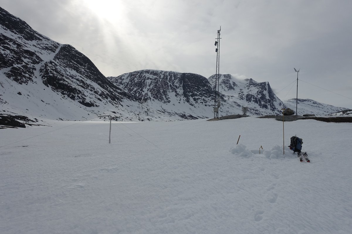 NuukNERO's tweet photo. #ClimateBasis and #Geobasis carried out the annual snow survey in Kobbefjord, snow pits, snow probing and much more... #Research #Arctic #Fieldwork #Greenland #GreenlandEcosystemMonitoring #NuukBasic #Monitoring #Arctic #Greenland #Hydrology #Climate https://t.co/N2lfDuBbxH