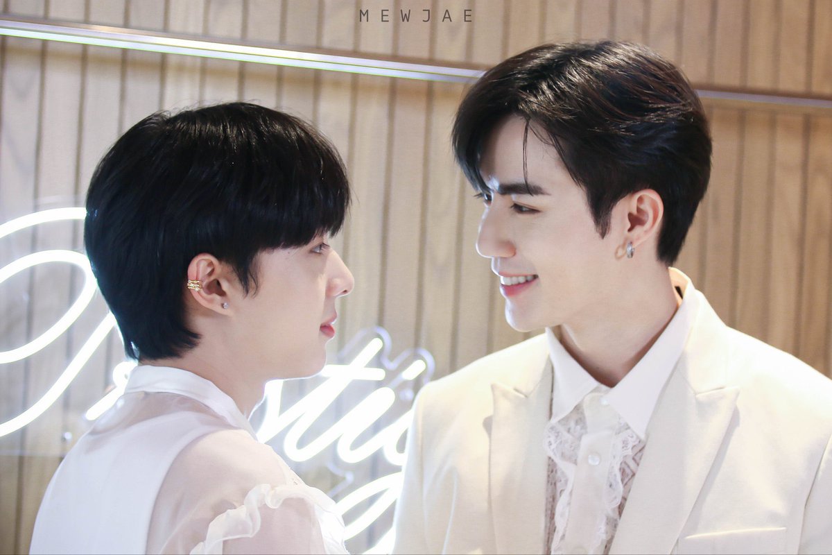 bezee_benew's tweet photo. ลุคแอคมี = https://t.co/VDxFC4bHxG