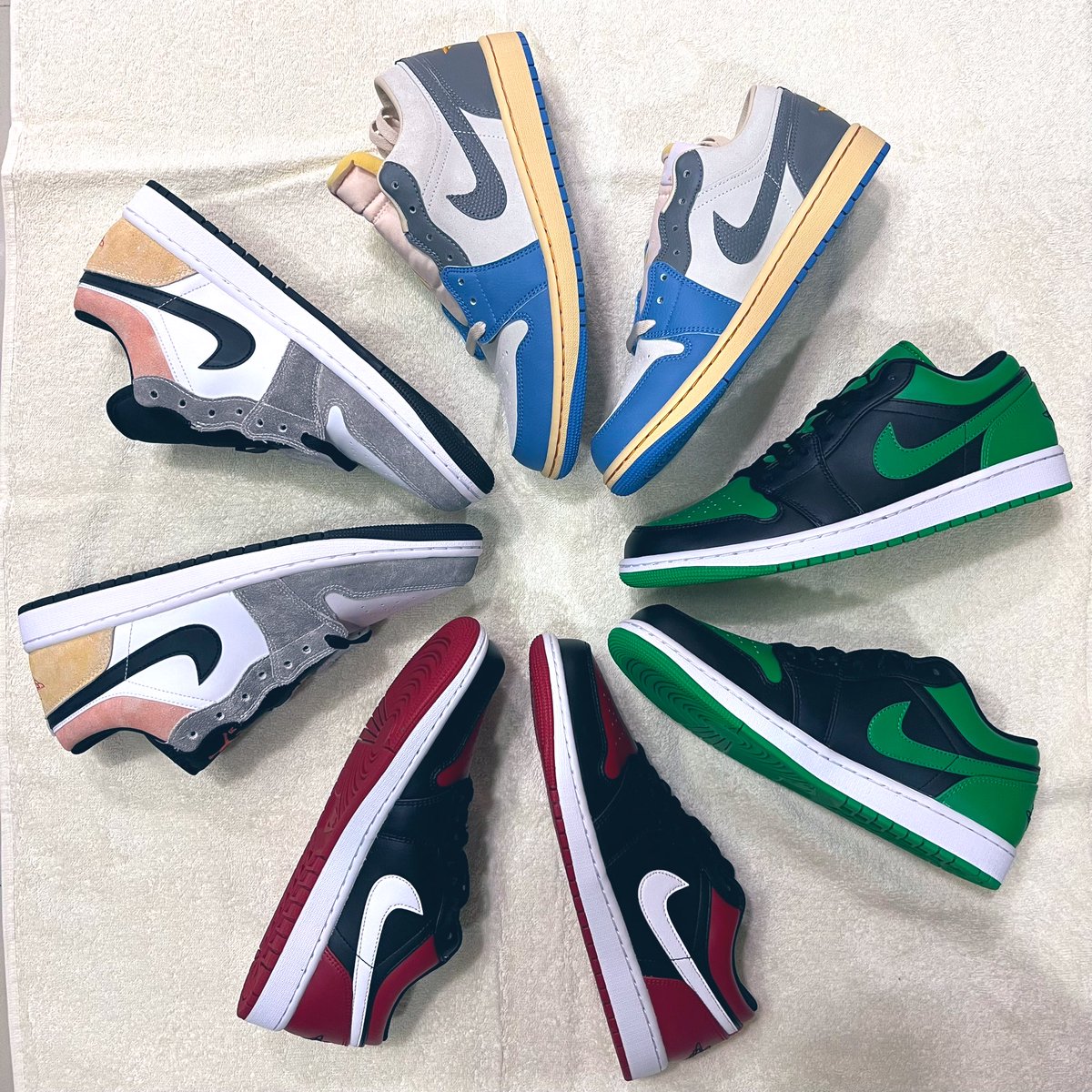 Sneaker wheel👟☸️
.
.
.
#sneakerhead #sneaker #sneakerheads #sneakers #tokyo #bredtoe #kicks #kicksoftheday #sneakercommunity #kicksdaily #solecollector #sneakeraddict #kicksonfire #streetstyle #sneakerfiles #twitterkicks #sneakerfreak #sneakerholics #nicekicks #sneakernews