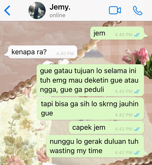 happier_o's tweet photo. What if : We're done. 
Jaemin few tweets au https://t.co/GiImXgenTU