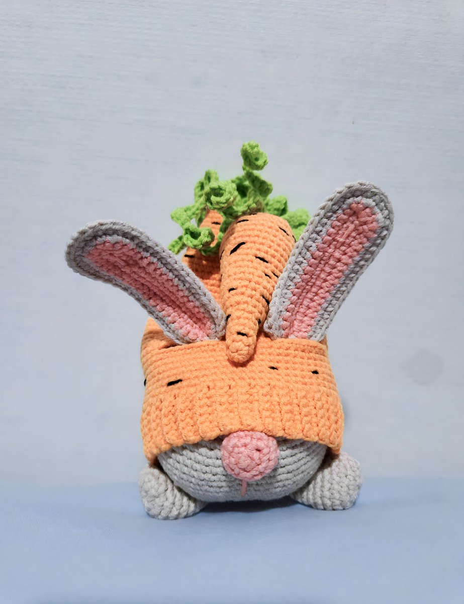 Iriskim0517's tweet photo. Little bunny carrot 
#TiktokViral #crochet #knittingtopia #knitting #puppy https://t.co/46ATkRIviI