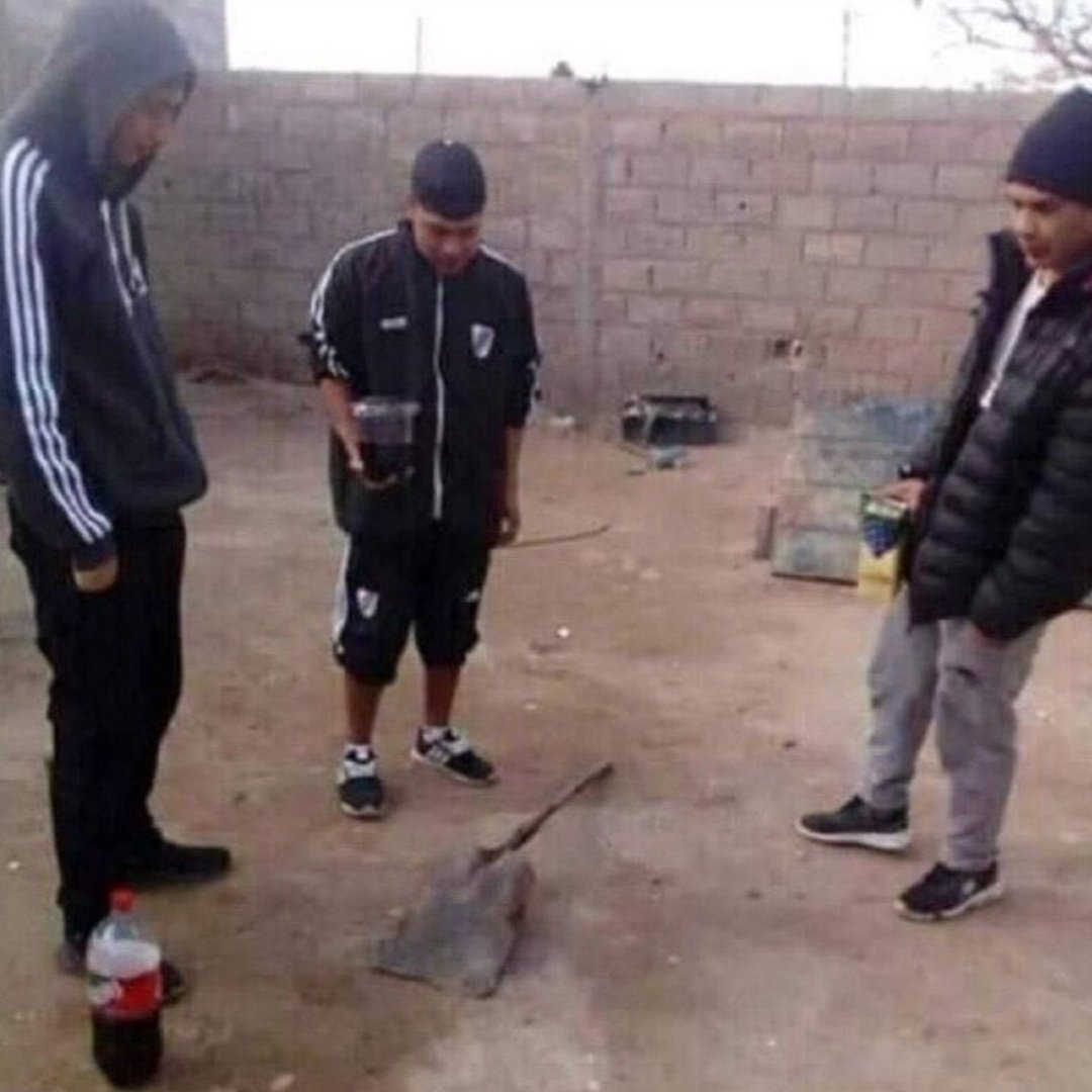en mi curso nos la pasamos al pedo, somos estos