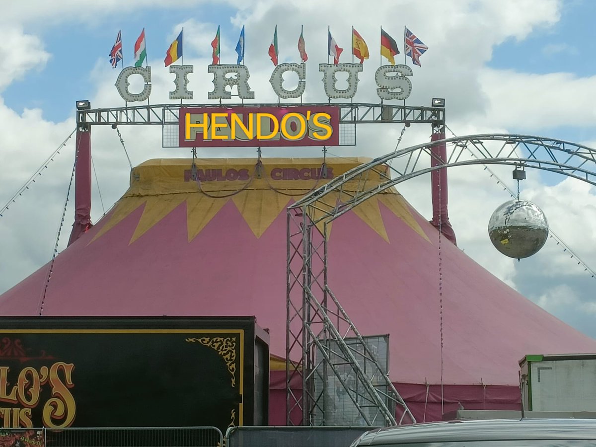 brien_del's tweet photo. The circus in town.. what does the future hold ?? #ycfc #hendoout https://t.co/TNJyRufUKd