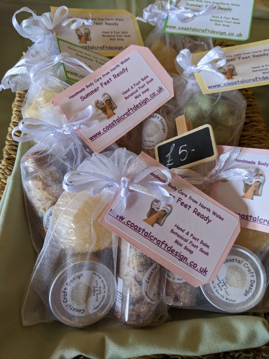 ** S U M M E R  F E E T  R E A D Y **

always available from our markets and events are bundles of mini soaps/balms &amp; foot soaks.

grapefruit balm/may chang foot soak and a mini soap or lavender balm/lavender foot soak and a mini soap all wrapped up in an organza bag