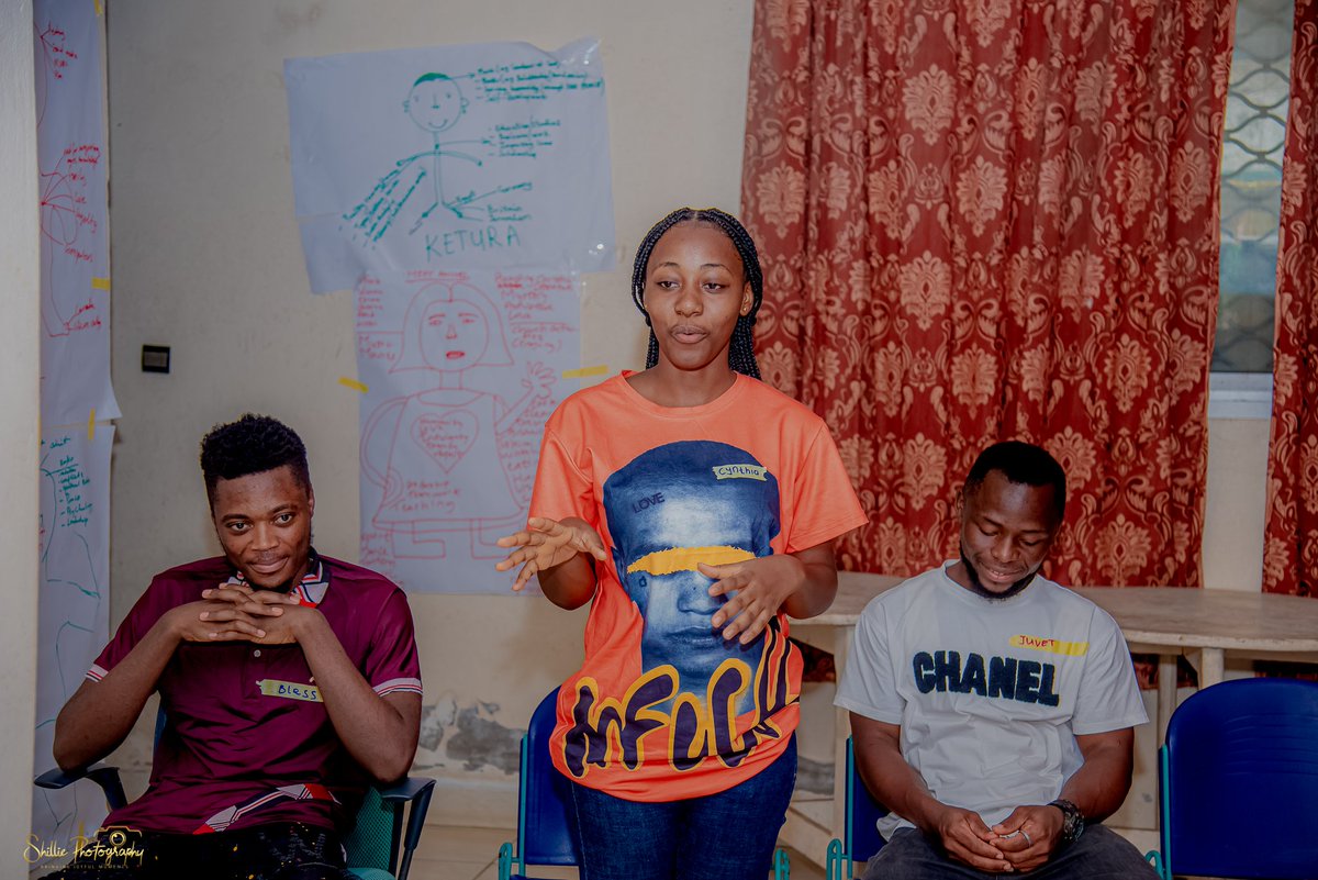 OnePeacecam's tweet photo. Storytelling is a powerful tool for Peacebuilding. Sharing our personal experiences and perspectives breaks barriers &amp; build bridges of understanding &amp; empathy between individuals and communities. By listening &amp; learning from one another, we work towards a more peaceful world. https://t.co/Bnl2SZZutJ