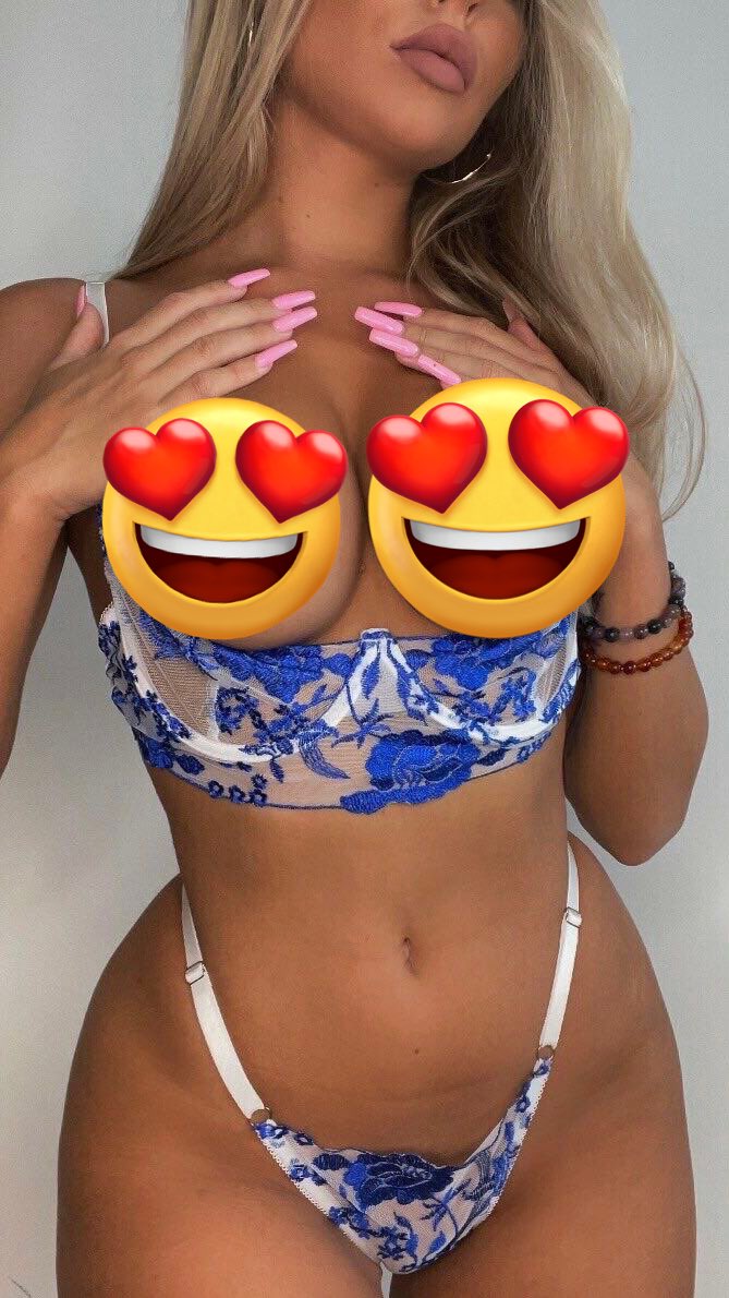 Ania_17_'s tweet photo. Hejka chetni na nowe filmiki z taka bielizna ? Dm tanio ❤️❤️ https://t.co/OcYclRjewi