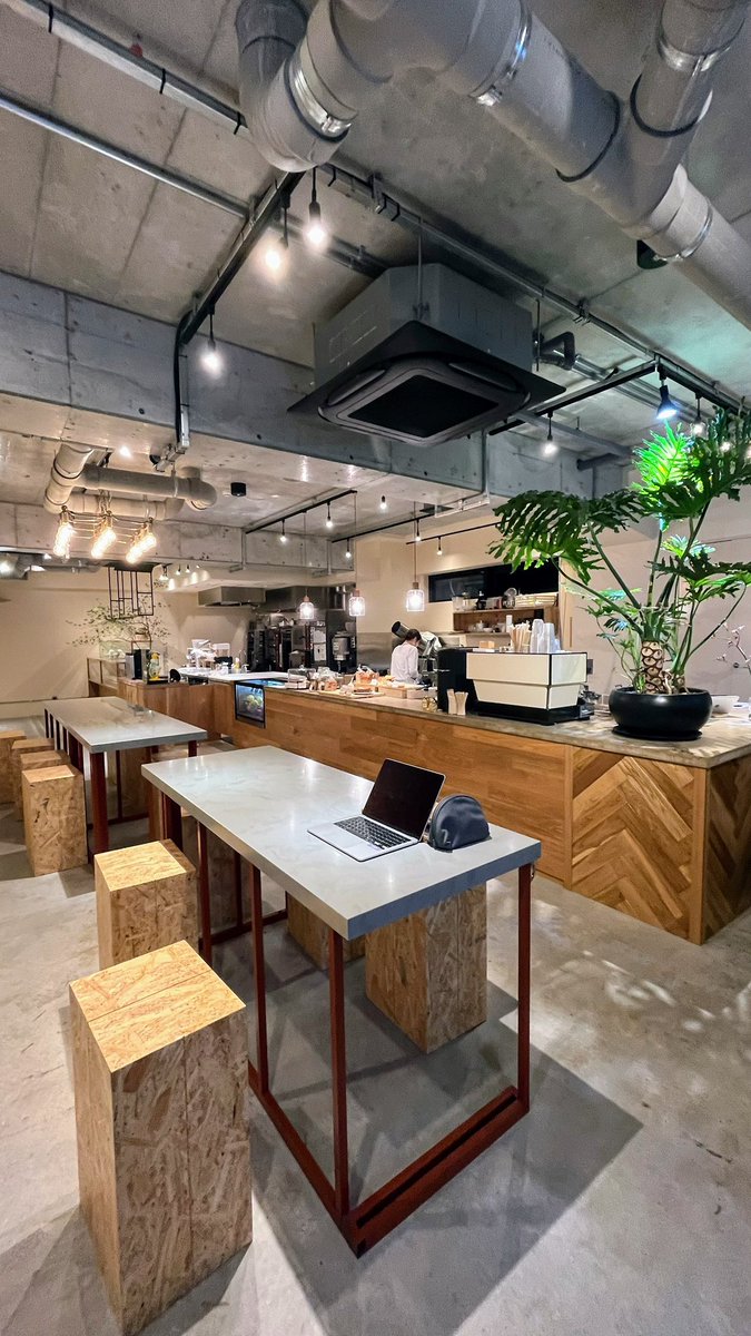 newworkfun's tweet photo. 今日は初台のuba coffeeへ
PASS無WiFiあり、壁のコンセント使用可能（2箇所）
ART HOTELS SHIBUYAの1Fに入っているベーカリーカフェ
表通りから少し入ったところにあるので意外と穴場かもしれない
朝8時オープンなので朝活にも
#朝活 #カフェ巡り #作業カフェ https://t.co/veAGM4QKOb