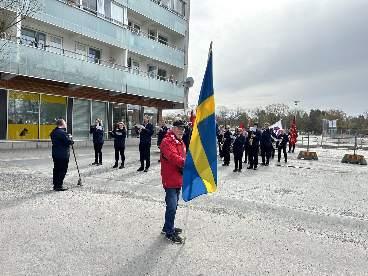 RogerSjberg1's tweet photo. Första maj i Sollentuna https://t.co/hBefXFIcwc