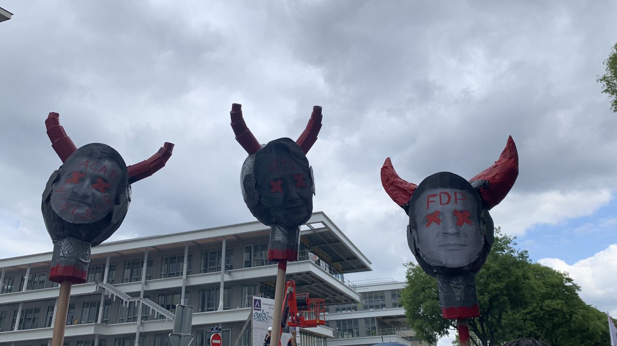 #manifestationlyon
#macronordure
#1ermai #macrondecapitation
#manifestation