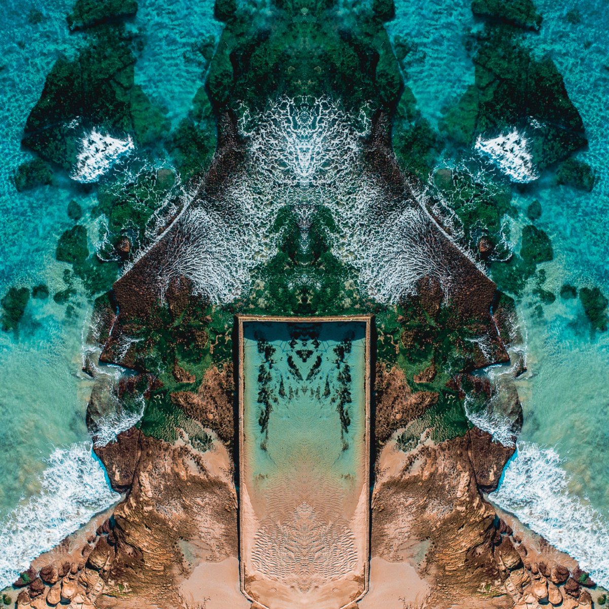 alexkess's tweet image. Elemental Symmetry - Ocean Machine! 🌊✨ Dive into the depths of your imagination and let the ocean of creativity flow. I'd love to know what you see in this mesmerizing piece. Share your thoughts in the comments below! 🤔��

#oceanmachine #artoftheday #creative #artlovers