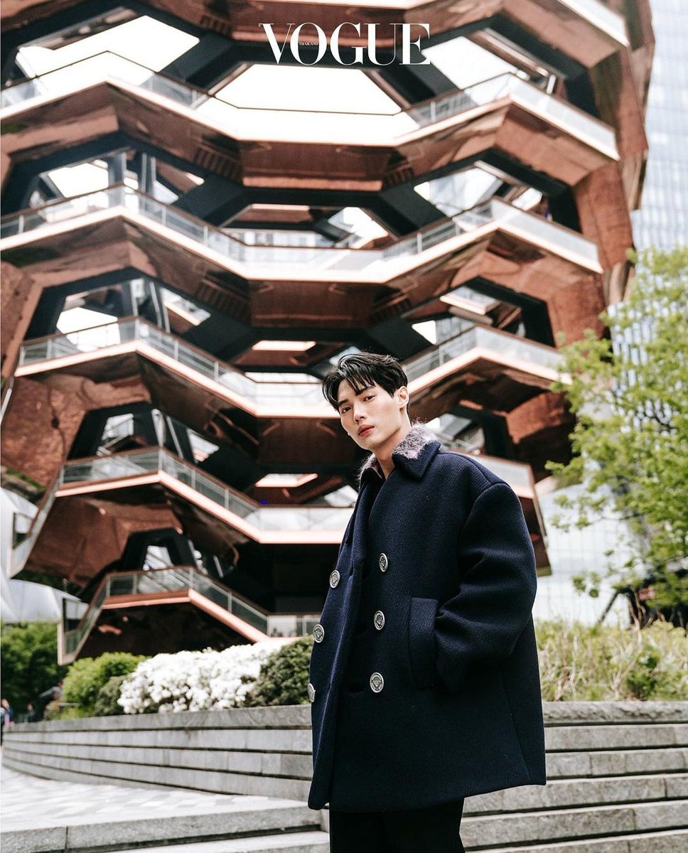 TrendforwinTH's tweet image. Like  comment and share

voguethailand
IG
✅instagram.com/p/CrscOT7vnmz/…

FB
✅facebook.com/38928272112570…

WIN AT TIFFANY LANDMARK 
#TiffanyAndCo 
#TheTiffanyLandmark 
#TiffanyAndCoxWIN 
#winmetawin @winmetawin