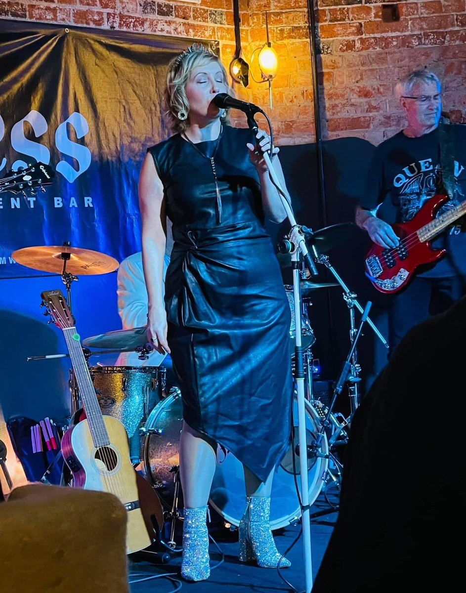 Please enjoy this pic of me launching my new single in these RHINESTONE BOOTS! Briefly.. before I took them off because they were killing me 😂 Totally worth it. Fashion is pain right? #rhinestoneboots #stevemadden #daughterofaqueen #newsingle #countrymusic