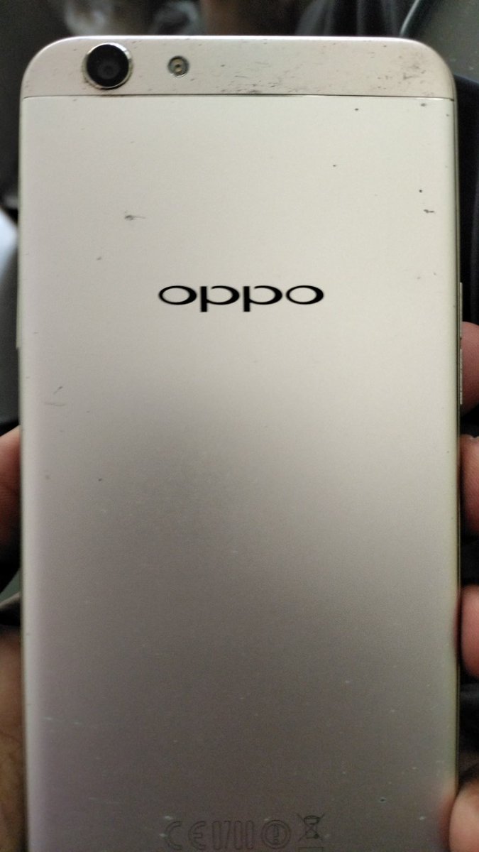prakash_jeffrey's tweet photo. Remember this mobile #oppof1s still working in great condition.. oppo build quality is good. I wish they should maintain this in an upcoming device @oppo @OPPOIndia https://t.co/QPNcWxzi6u
