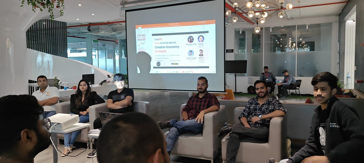 pune_dao's tweet photo. Yesterday #CoinDCXPune chapter had a great time hosting on Creators in #web3 economy
On #MaharashtraDiwas π all the panelist speakers @dineshkruplani @mehabspeaks @reach_abhinav @abhayait @iamnishidha n Omkar @nimoverse @Raunakrane & the lovely audience .
@XcademyOfficial https://t.co/n6pJVKmIsM