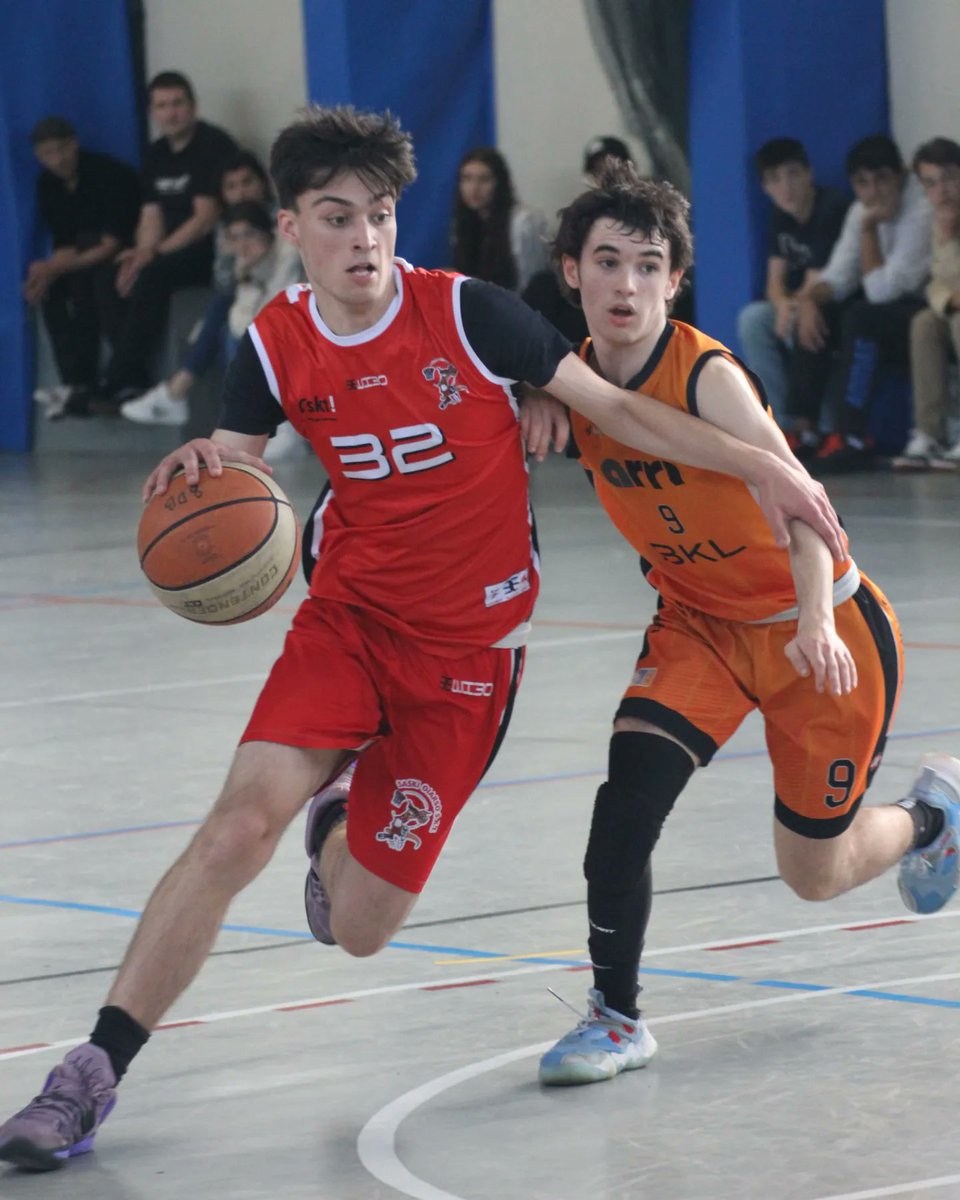oiarsoskt's tweet photo. 📸¡¡Nuevas fotos!!📸

🏀Partido del Junio Masculino VS @bklsaskibaloia el finde pasado🏀

Los chicos del junior siguen imbatidos y van directos a por el ascenso💪🏻🔥

#GuOiarsoGara https://t.co/r8ggwxov3i