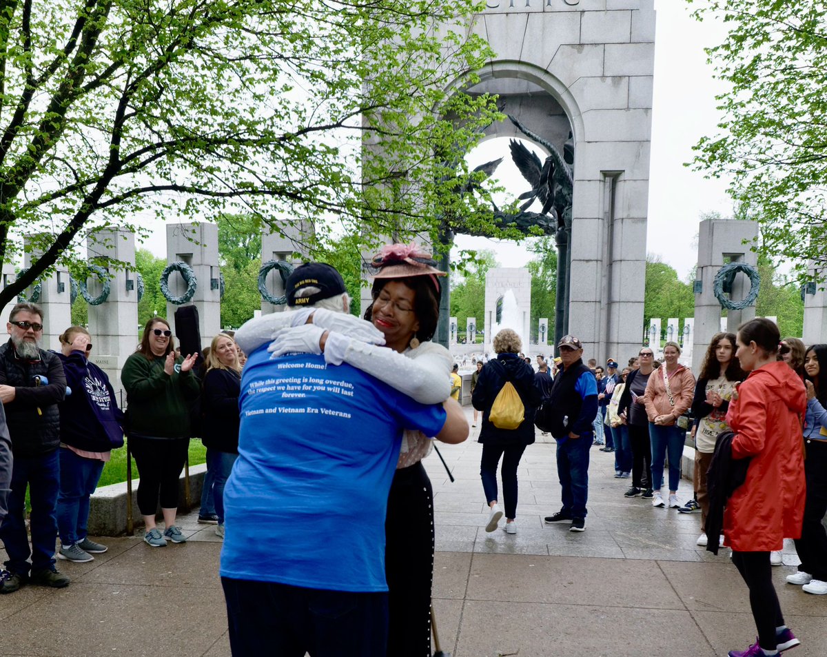 What a privilege it was on Saturday as @HonorFlightNet of Long Island flew 48 of the finest men who walk this earth as veterans of WWII, Korea and Vietnam Wars to the D.C. Memorials. Cheers and tears everywhere we went. Please share these Heroes as we welcome them home 🇺🇸🙏