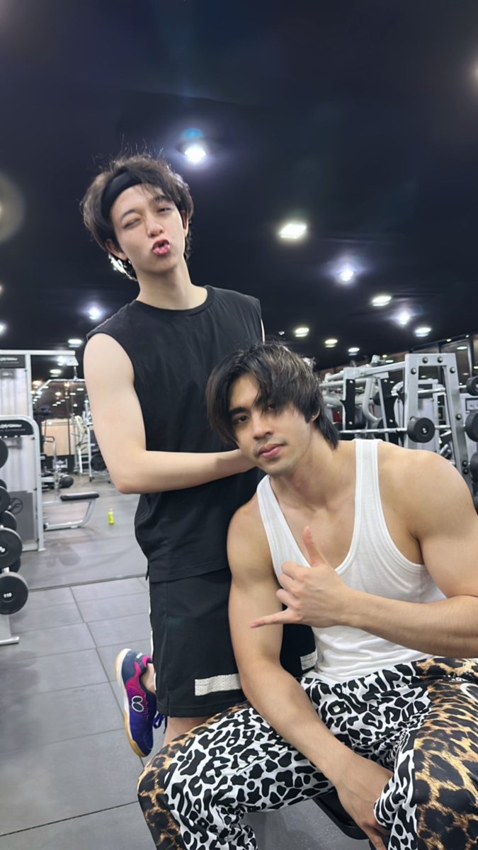 dunromch's tweet photo. ใครจะผอมก่อนกัน ให้ทาย #dunromch https://t.co/uhamAdb1a0