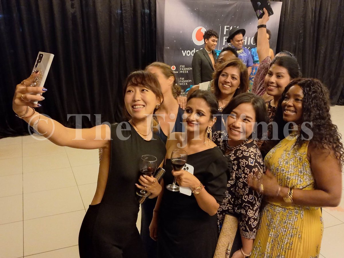 fijitimes's tweet photo. #LOCALNEWS | Vodafone Fiji Fashion Week 2023 launch - Monday, May 1, 2023

Minister for Education, @aseriradrodro launched the event at the Grand Pacific Hotel in Suva.

@VodafoneFJ announced a three-year sponsorship for @FijiFashion 

📷 TALEBULA KATE

#TimesNews #FijiNews #FJFW https://t.co/5E86eshgOQ