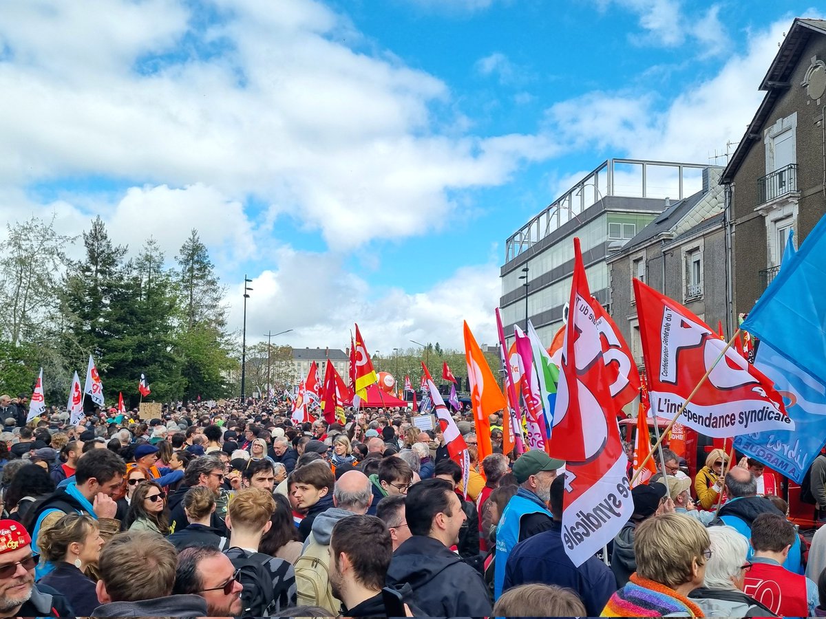 Un 1er Mai unitaire, pour réaffirmer que 64 ans, c'est non