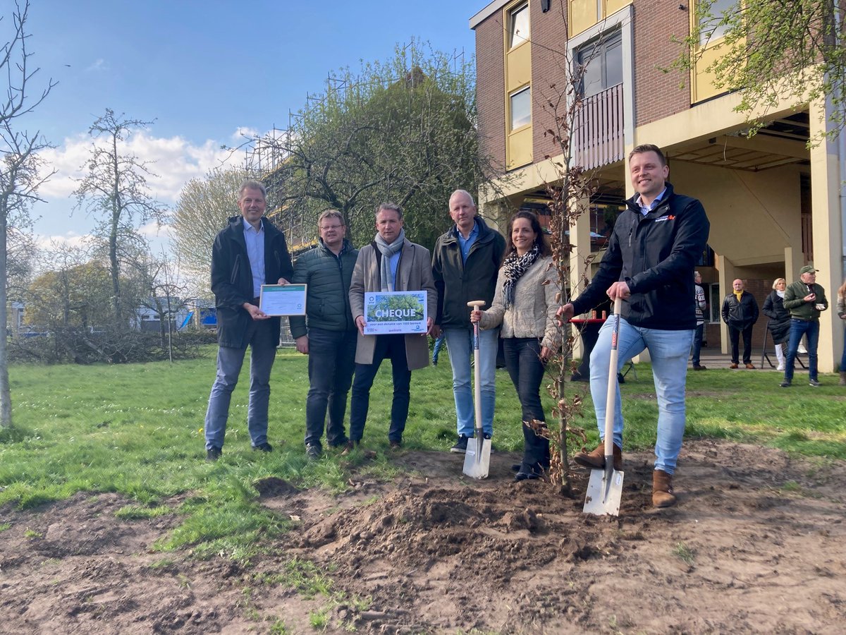 Voor elk kozijn een nieuwe boom! Ter compensatie van het groot onderhoud van 184 Kasbah-woningen in Hengelo wordt een bos met duizend nieuwe bomen aangeplant