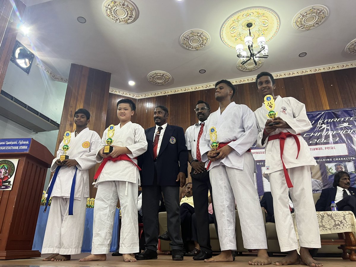 Stevensu3190's tweet photo. #PersatuanKarateDoShotokanNegeriPerak #karate #telukintankarate #karatedo #manjungkarate #perakkarate #japan #karateperak #karatecoach #martialart #judo #fitness #Coach #instructor 
#shotokankaratedoperak 
#霹雳国际空手道松濤館 
#霹雳州空手道 #霹雳州空手道松濤館 
#空手道松濤館 https://t.co/Gl6TOytMP3