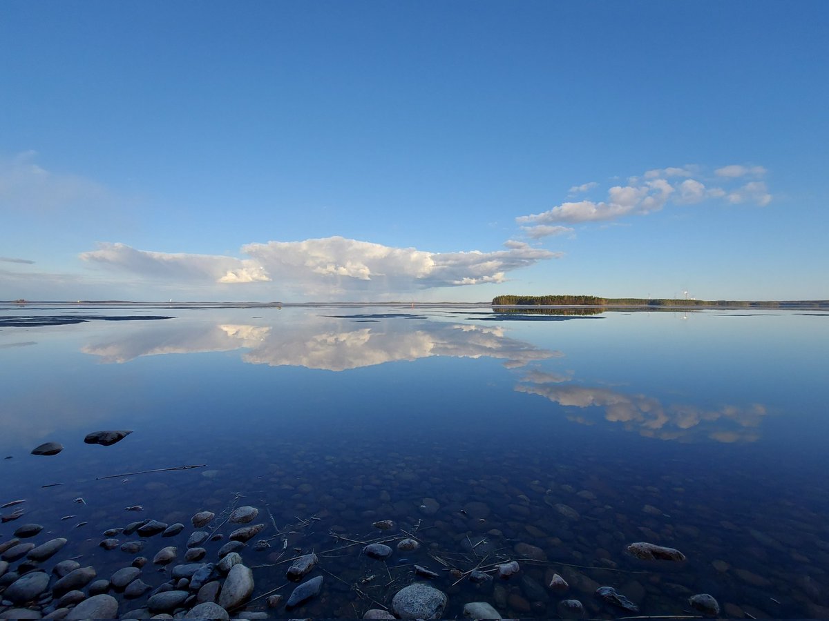 Kiitos @nuusa_ ihanan <a href="/LappeenrantaFi/">Lappeenranta</a> vinkkaamisesta 🏞🤩 Loistava idea tulla tänne junalla &amp; pyörällä. Jos jää viikonlopuksi, voi polkaista myös #saimaa rannalle vaikkapa <a href="/Taipalsaari/">Taipalsaaren kunta</a> Päihäniemeen luonnosta nauttimaan 💙 <a href="/SaimaaGeopark/">Saimaa UNESCO Global Geopark</a>