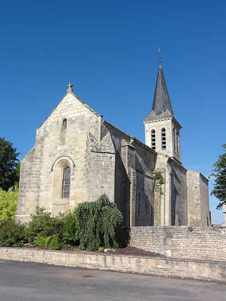MonumentumFr's tweet photo. Eglise Notre-Dame à #Chenay (#DeuxSèvres) La paroisse dépendit, jusqu'à la Révolution, de l'archiprêtré d'Exoudun. A une époque très reculée, la cure, l'église et tout ce qui en dépendait, se trouvaient aux mai...
Suite 👉 https://t.co/OiwjJk429j
#Patrimoine #MonumentHistorique https://t.co/sFwD3yy4HL