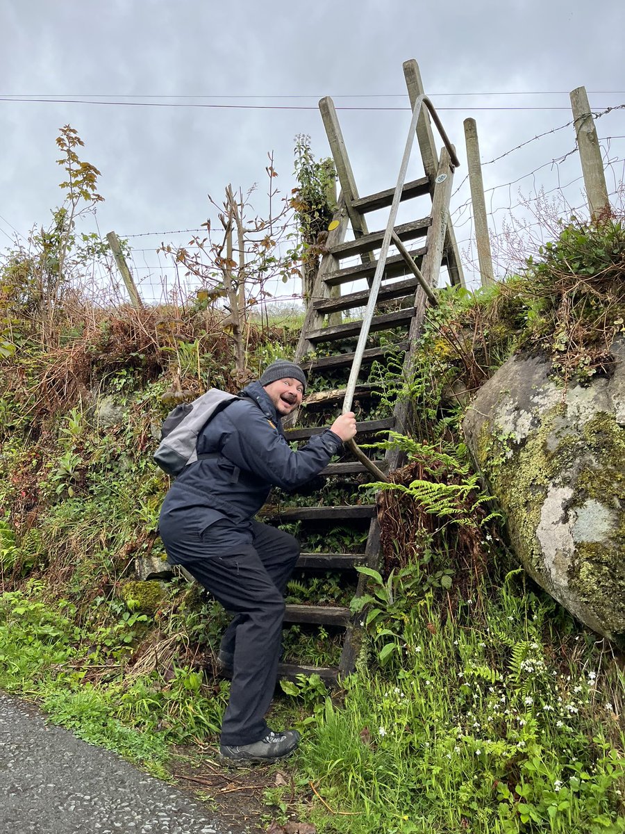 dinibach's tweet photo. Tallest style I’ve come across to date 😂
Lovely walk with Mum and @BoonbachEleri collecting a few more stamps along the way. #northwalespilgrimsway #sundaywalks #views #youarehere https://t.co/ihxU9RfWHg