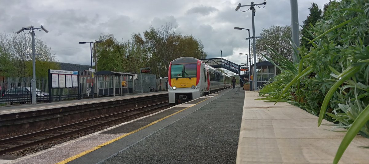 NotYOLOSmh's tweet image. Well with the Severn tunnel blocked 

Onward to Shrewsbury now

#Class175